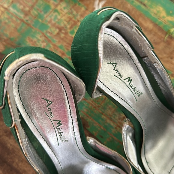 Vintage Anne Michelle green silk heels - Picture 5 of 6